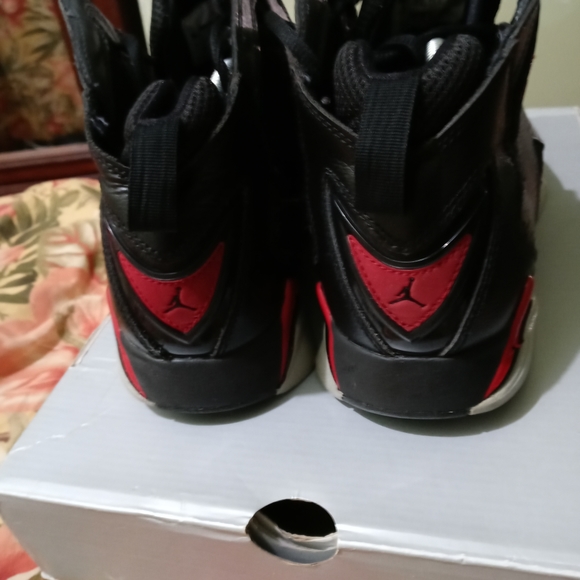 Air Jordan - Picture 4 of 5
